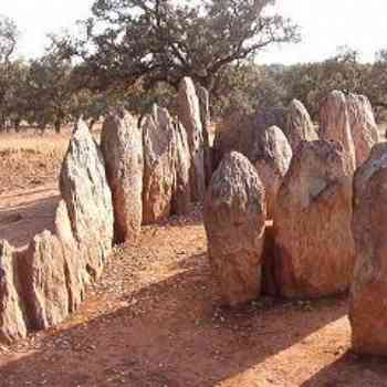 Click para ampliar. Pulsa en el nombre para ver la ficha. Dolmen de los Gravieles. Valverde del Camino. Huelva